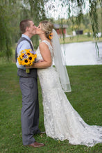 Load image into Gallery viewer, Allure &#39;8800&#39; - Allure - Nearly Newlywed Bridal Boutique - 2
