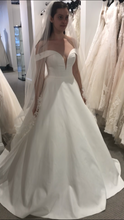 Load image into Gallery viewer, Essense of Australia &#39;CLASSIC SATIN BALLGOWN WITH POCKETS AND OFF-THE-SHOULDER SLEEVES D2761&#39; wedding dress size-08 NEW
