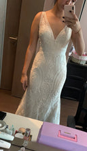 Load image into Gallery viewer, Cosmobella &#39;mermaid&#39; wedding dress size-06 PREOWNED
