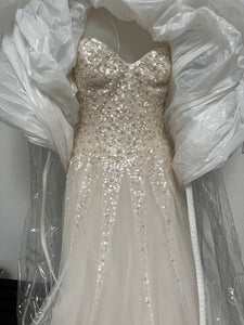 Reem Acra '32425431' wedding dress size-02 PREOWNED