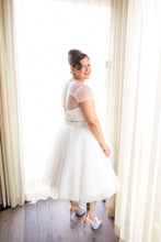 Load image into Gallery viewer, House of Mooshki &#39;Dottie&#39; wedding dress size-12 PREOWNED
