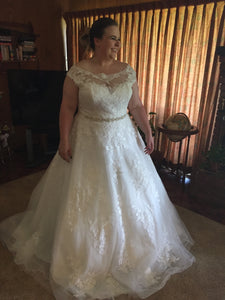 Stella york 'N/A' wedding dress size-22 NEW