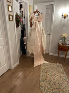 Vera Wang '712' wedding dress size-06 PREOWNED