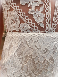 Mikaella '2330' wedding dress size-06 SAMPLE
