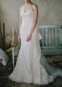 Monique Lhuillier 'BL 1522' wedding dress size-02 PREOWNED