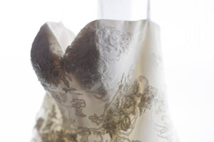 Oleg Cassini 'Tea Length' size 6 used wedding dress front view of bustline
