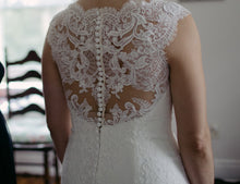 Load image into Gallery viewer, Pronovias &#39;Drusila&#39; size 10 used wedding dress back view on bride
