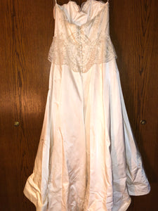Exquisite Bride 'Adel' size 16 new wedding dress back view on hanger