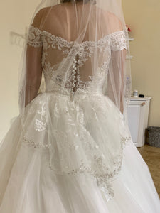 Casablanca '2312 "Gracie"' wedding dress size-10 NEW