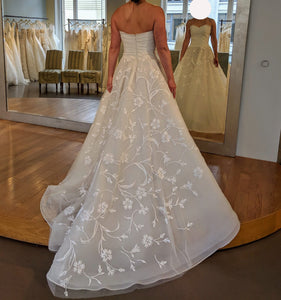 Carolina Herrera 'Anouk' wedding dress size-02 PREOWNED