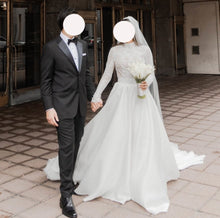 Load image into Gallery viewer, Ersa Atelier &#39;ELEOS&#39; wedding dress size-00 PREOWNED
