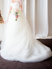 Load image into Gallery viewer, Luly Lang &#39;Custom&#39; size 2 used wedding dress front view on bride
