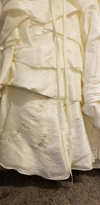 Mori Lee 'Ivory' size 2 used wedding dress back view on hanger