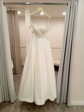 Load image into Gallery viewer, Oxford Street &#39;PA1219&#39; wedding dress size-10 NEW
