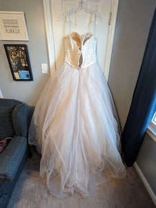 Allure Bridals '2853' wedding dress size-18 PREOWNED