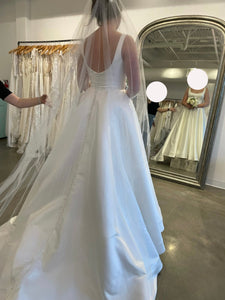 Watters '68302B' wedding dress size-10 SAMPLE