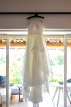 Load image into Gallery viewer, Hayley Paige &#39;&quot;Halsey&quot; by Hayley Paige&#39; wedding dress size-06 PREOWNED

