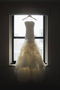 Vera Wang 'Kathleen' size 0 used wedding dress front view on hanger