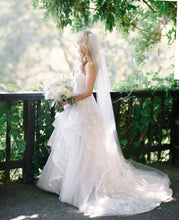 Load image into Gallery viewer, Hayley Paige &#39;Lulu&#39; size 10 used wedding dress side view on bride
