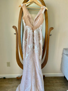 Anne Mariee - Devotion Dresses 'Trumpet/Mermaid silhouette Vanella wedding dress' wedding dress size-04 NEW