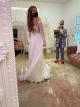 Load image into Gallery viewer, Daalarna &#39;Renee&#39; wedding dress size-08 SAMPLE
