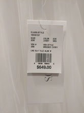 Load image into Gallery viewer, David&#39;s Bridal &#39;Long Sleeved&#39; size 20 new wedding dress view of tag
