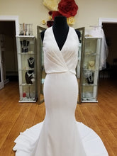 Load image into Gallery viewer, Sweetheart &#39;1133&#39; wedding dress size-12 NEW
