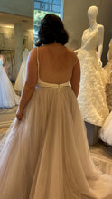 Load image into Gallery viewer, Hayley Paige &#39;Olympia&#39; wedding dress size-14 NEW
