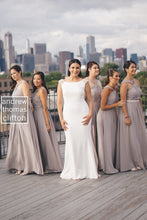 Load image into Gallery viewer, Pronovias &#39;Vanila&#39; size 14 used wedding dress  front view on bride
