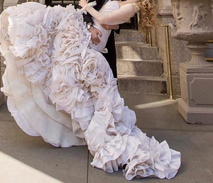 Pnina Tornai 'Custom' size 4 used wedding dress side view on bride