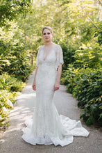 Load image into Gallery viewer, Marchesa &#39;Essence&#39; size 4 used wedding dress front view on bride
