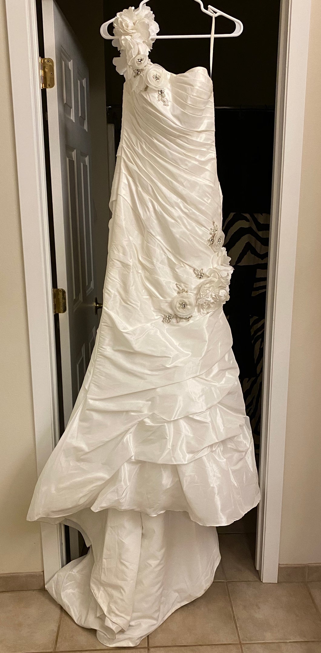 Allure Bridals 'Elle' size 2 used wedding dress front view on hanger