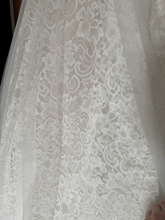 Load image into Gallery viewer, Sincerity &#39;44055&#39; wedding dress size-14 NEW
