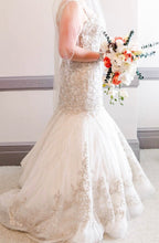 Load image into Gallery viewer, Ysa Makino &#39;27388&#39; wedding dress size-14 PREOWNED
