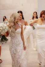 Load image into Gallery viewer, Galia lahav &#39;Lima &#39; wedding dress size-02 PREOWNED
