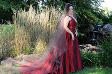 Load image into Gallery viewer, Custom &#39;Wine Red&#39; size 10 used wedding dress side view on bride
