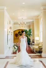 Load image into Gallery viewer, Vera Wang &#39;Gemma&#39; size 6 used wedding dress front view on model
