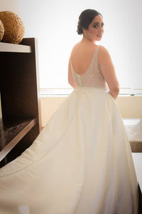 Mori Lee 'Maribella' size 12 used wedding dress back view on bride