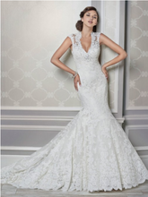 Load image into Gallery viewer, Kenneth Winston &#39;1609&#39; size 8 used wedding dress front view on model

