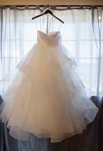 Load image into Gallery viewer, Hayley Paige &#39;Londyn&#39; size 6 used wedding dress front view on hanger
