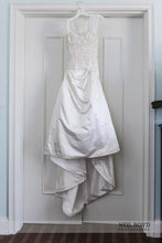 Load image into Gallery viewer, Monique Lhuillier &#39;Fitted Corset Dress&#39; - Monique Lhuillier - Nearly Newlywed Bridal Boutique - 2
