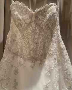 Jewel '12310100' wedding dress size-16 PREOWNED