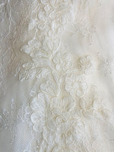 Load image into Gallery viewer, Stella york &#39;D2342&#39; wedding dress size-04 SAMPLE
