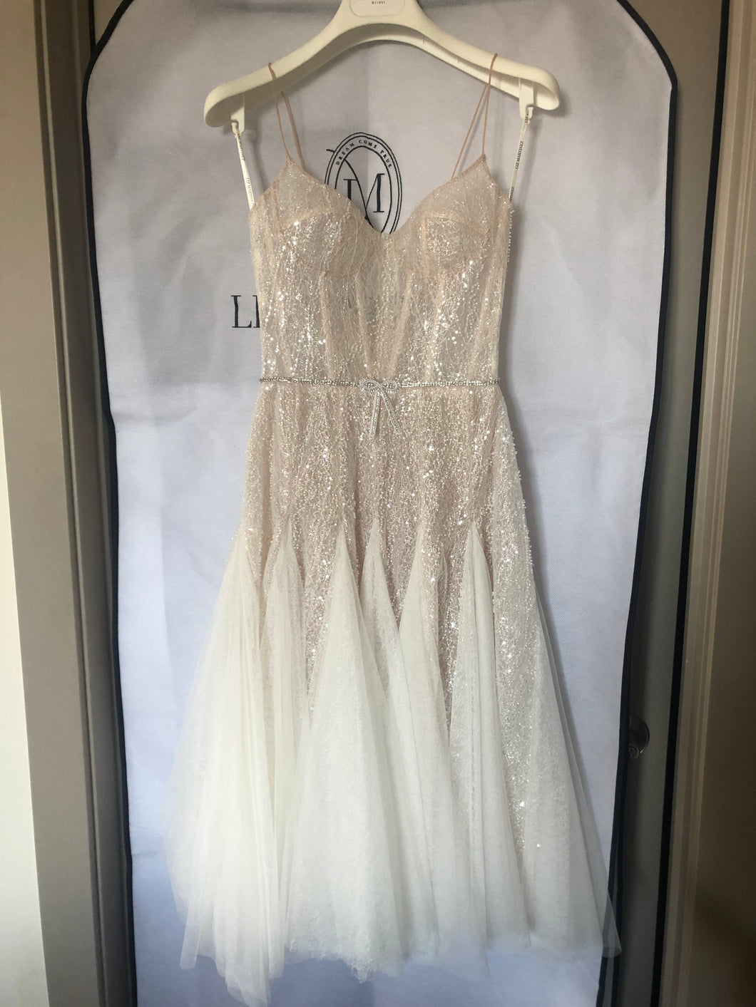 Liz martinez 'Flow' wedding dress size-04 NEW