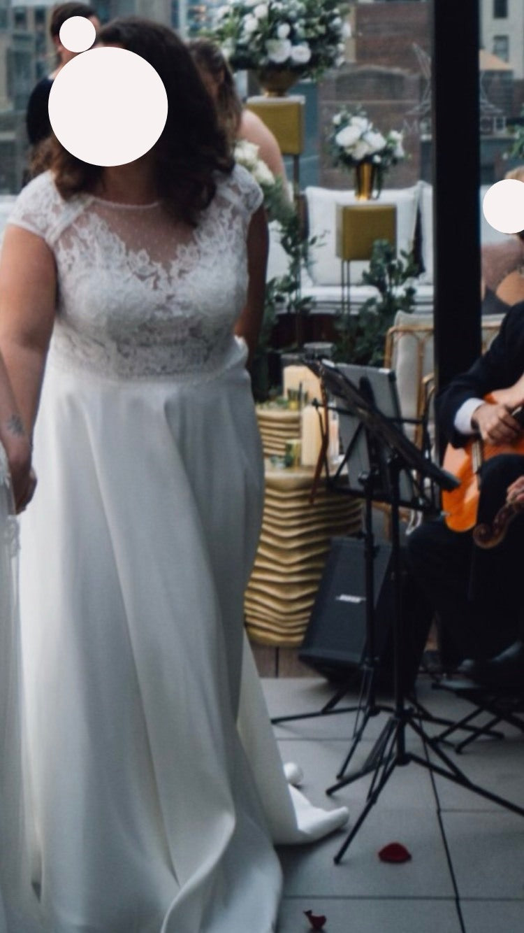 LUNA NOVIAS 'YUSEF' wedding dress size-12 PREOWNED
