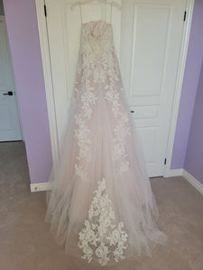 Alvina Valenta '9607' wedding dress size-06 NEW