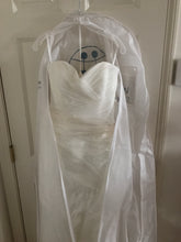 Load image into Gallery viewer, Mori Lee &#39;5018&#39; size 8 new wedding dress front view in bag
