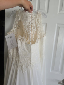 Stella york '6593+' wedding dress size-22 NEW