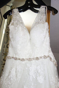 Maggie Sottero 'Meryl Lynette' wedding dress size-10 PREOWNED