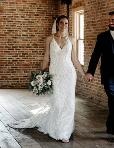 Oleg Cassini 'STRAPPY BEADED APPLIQUE TULLE SHEATH WEDDING DRESS CWG904' wedding dress size-02 PREOWNED